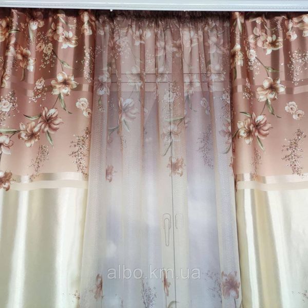 Атласні штори з квітами коричневого кольору 150х270 з батистовим тюлем 400х270 на тасьмі (SHT-650-3) фото