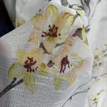 Лляна тканина білого кольору з жовтими квітами рулоном (811-9)