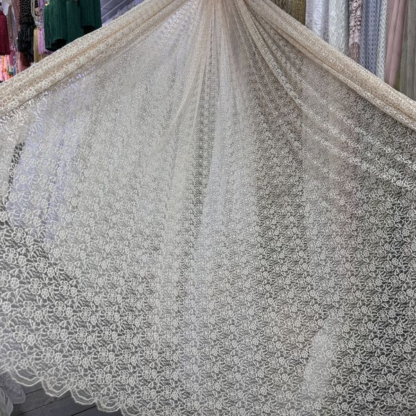 Жакардова гіпюр тканина персикового кольору рулоном (R1373)