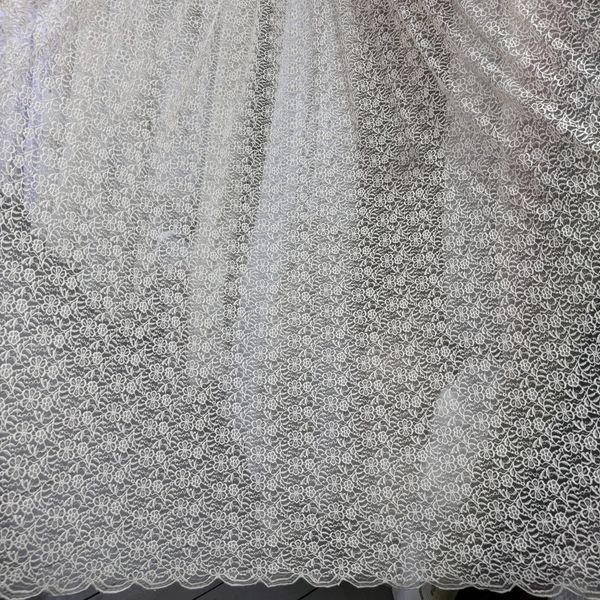 Жакардова гіпюр тканина персикового кольору рулоном (R1373)